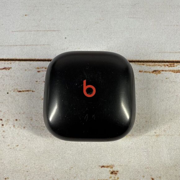 Beats by Dr. Dre Fit Pro A2578 True Wireless Earbuds Beats Case